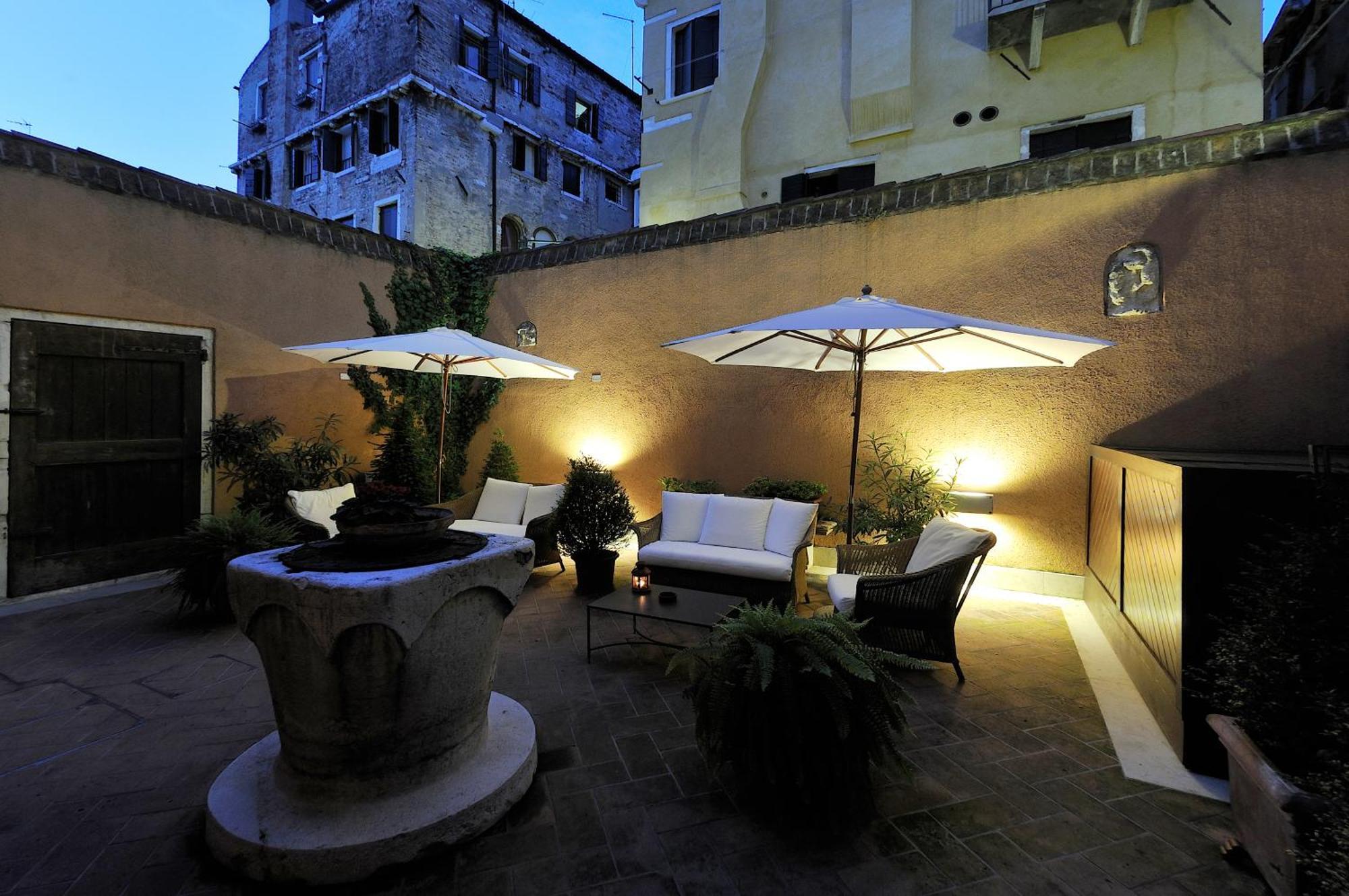 فندق البندقيةفي  فندق كاسا فيراردو ريزردنسا د'ايبوكا المظهر الخارجي الصورة